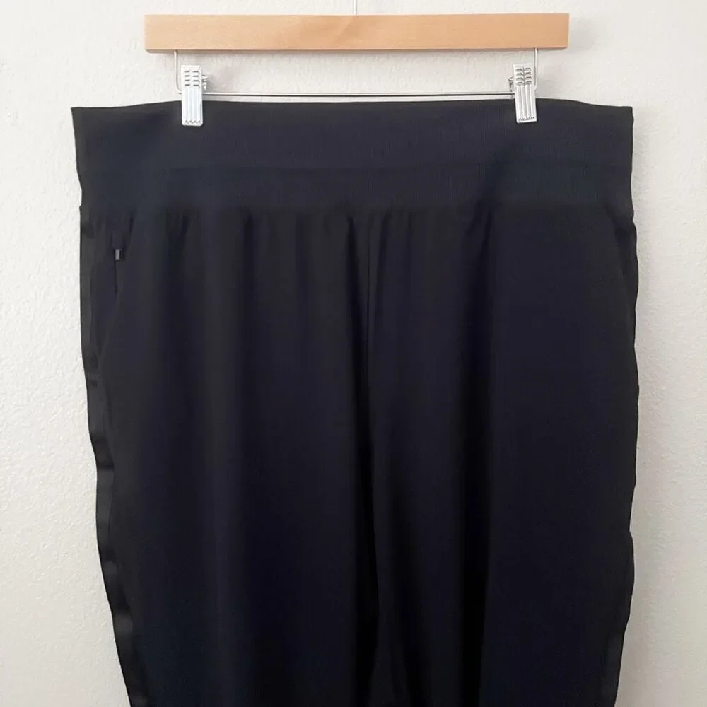 ATHLETA | Nolita Slim Cropped Tapered Leg Cut Stretch Waist Jogger Style | 18 - Picture 4 of 10